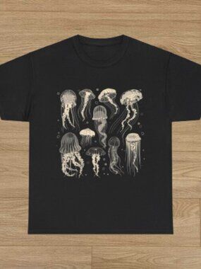 Minimal Jellifish Illustration T Shirt